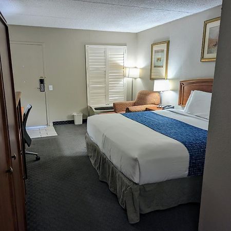 Travelodge By Wyndham Pueblo Esterno foto