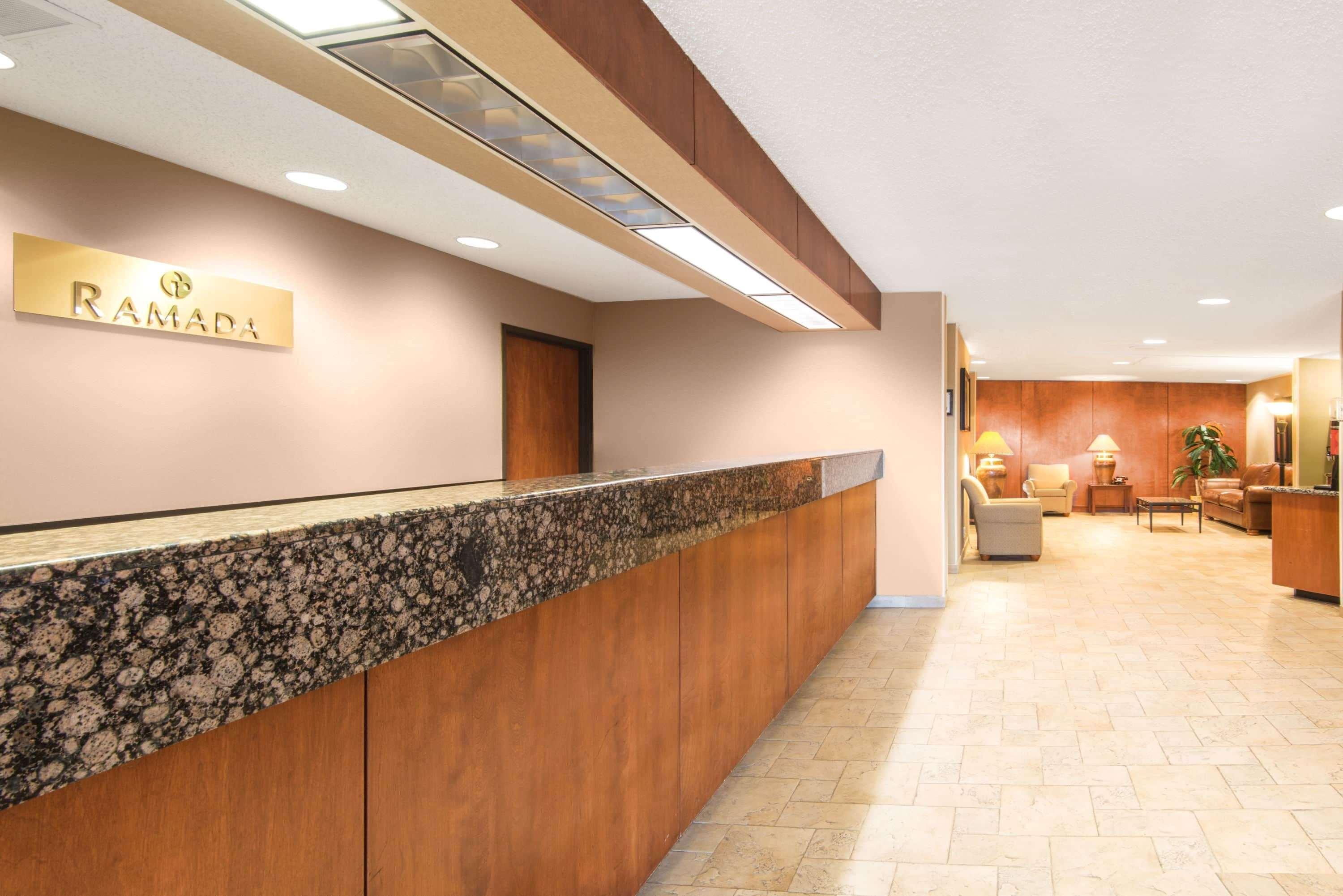 Travelodge By Wyndham Pueblo Esterno foto