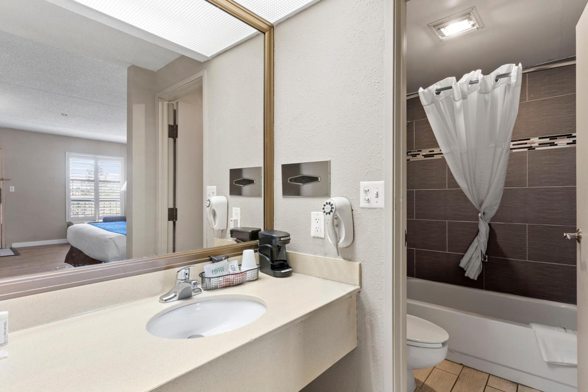 Travelodge By Wyndham Pueblo Esterno foto